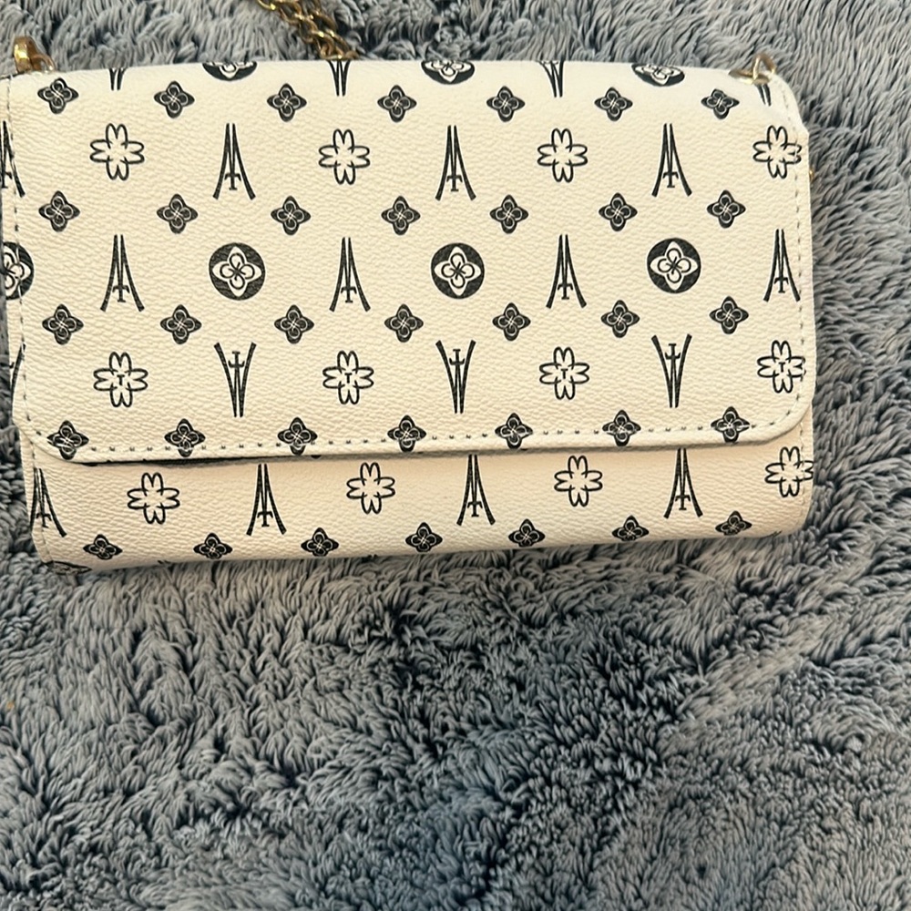 Brand new never used purse